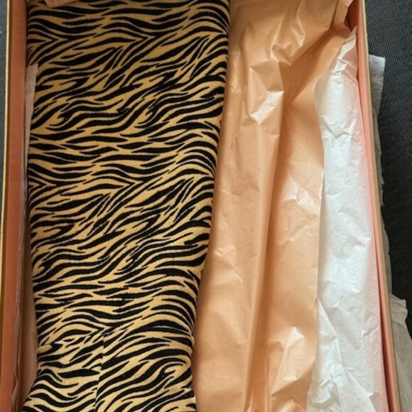 Bibi Lou Tall Pointed Animal Print Boots - NIB - Size 39/8 - Anthropologie - Picture 6 of 7